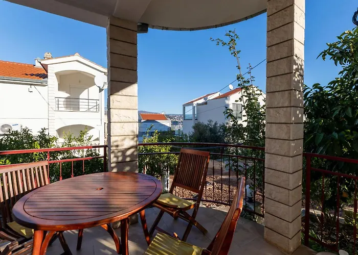 Daire Dalero 3 By Interhome Trogir