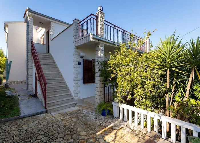 Dalero 3 By Interhome